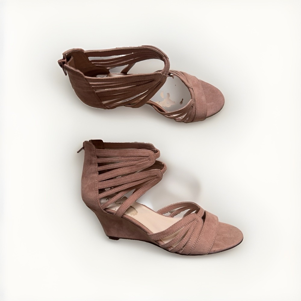 Nine West Wedge Heel Strappy Roseo Sandal Size 7 Blush Damage On Inside
